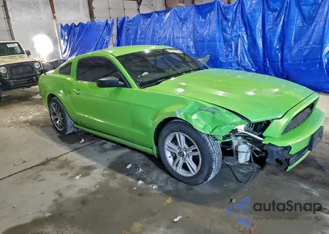 2014 Ford Mustang z USA, uszkodzony, nr VIN 1ZVBP8AM4E5274930